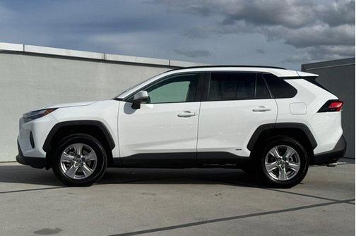 2025 Toyota RAV4 Hybrid XLE