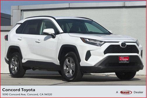 2025 Toyota RAV4 Hybrid XLE