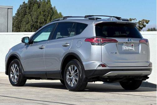 2017 Toyota RAV4 Hybrid SE
