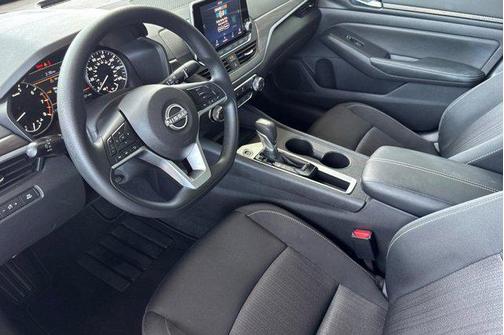 Super Black 2025 Nissan Altima SV FWD