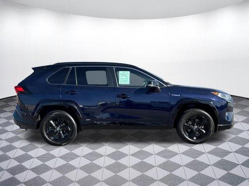2021 Toyota RAV4 Hybrid SE
