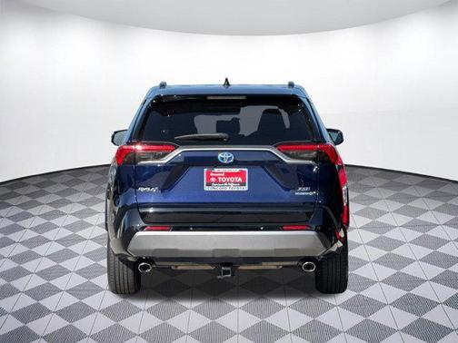 2021 Toyota RAV4 Hybrid SE