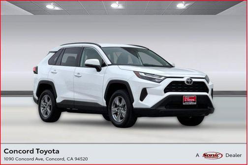 2025 Toyota RAV4 XLE