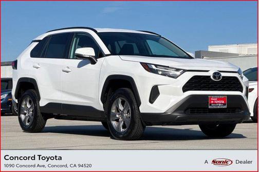 2025 Toyota RAV4 XLE