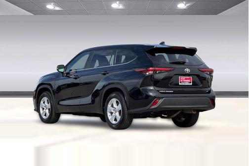 Midnight Black Metallic 2025 Toyota Highlander LE