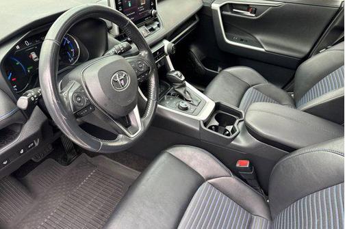 2021 Toyota RAV4 Hybrid SE
