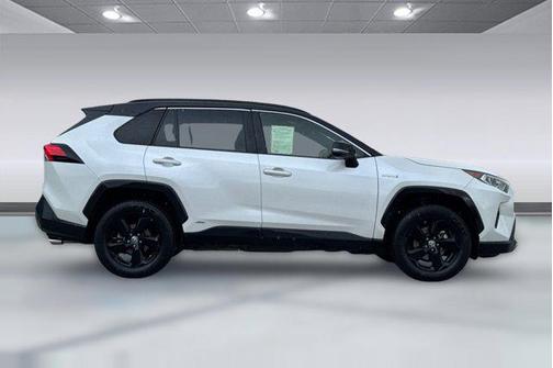 2021 Toyota RAV4 Hybrid SE