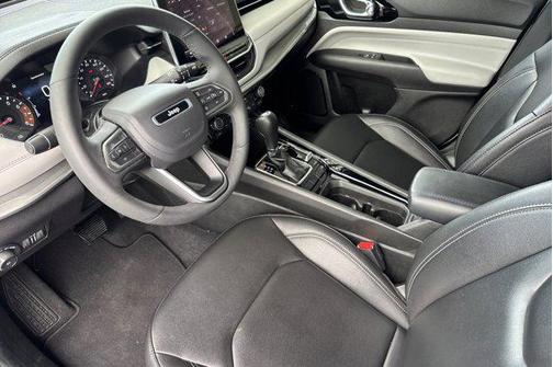 Bright White Clearcoat 2025 Jeep Compass Limited