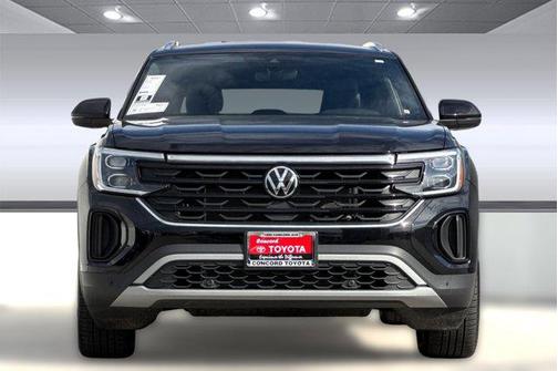 2025 Volkswagen Atlas Cross Sport 2.0T SE w/Technology