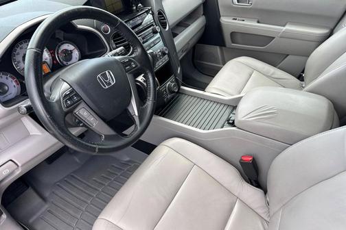 Alabaster Silver Metallic 2015 Honda Pilot EX-L
