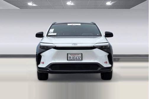 Wind Chill Pearl 2024 Toyota bZ4X XLE