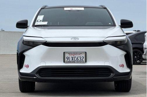 Wind Chill Pearl 2024 Toyota bZ4X XLE