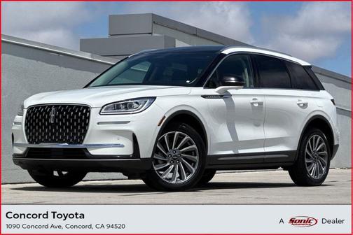 Pristine White Metallic Tri-Coat 2023 Lincoln Corsair Reserve