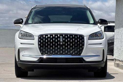 Pristine White Metallic Tri-Coat 2023 Lincoln Corsair Reserve