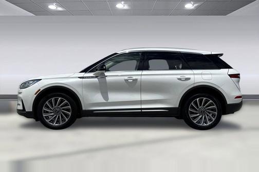 Pristine White Metallic Tri-Coat 2023 Lincoln Corsair Reserve