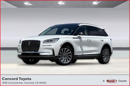 Pristine White Metallic Tri-Coat 2023 Lincoln Corsair Reserve