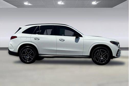 White 2024 Mercedes-Benz GLC 300 4MATIC