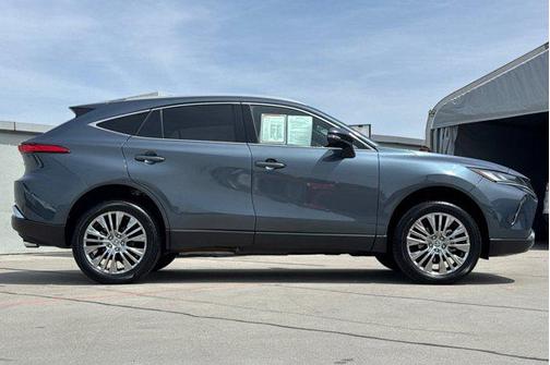 Coastal Gray Metallic 2024 Toyota Venza Limited