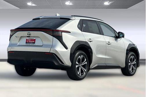 2025 Toyota bZ4X XLE