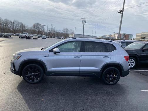 2023 Volkswagen Taos 1.5T SE