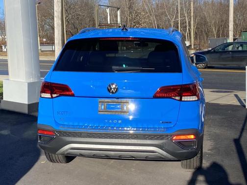 2023 Volkswagen Taos 1.5T SE