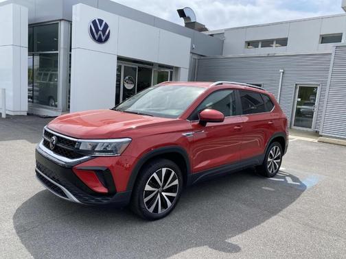 Kings Red 2023 Volkswagen Taos 1.5T SE