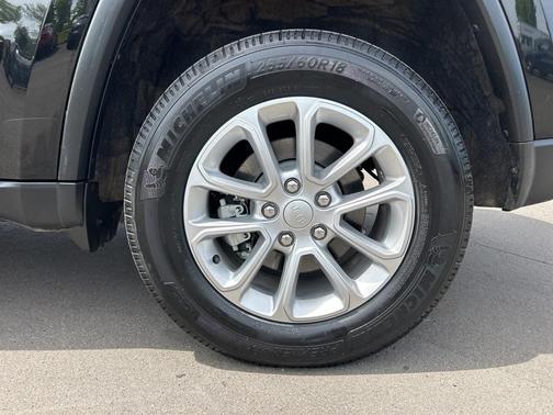 2021 Jeep Grand Cherokee Laredo E