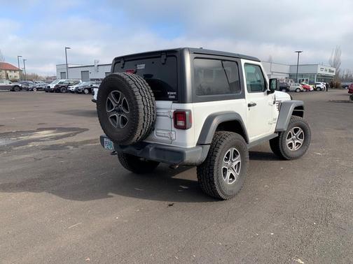 Photo 4 of 16 of 2020 Jeep Wrangler Sport
