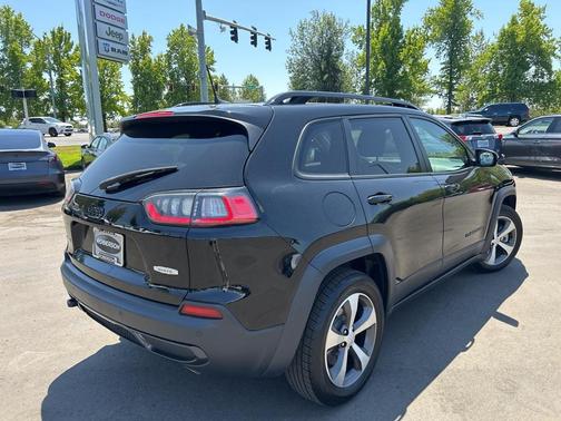 2020 Jeep Cherokee Latitude