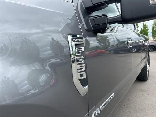 2022 Ford F-350 Platinum
