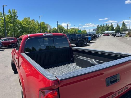 2022 Toyota Tacoma SR5