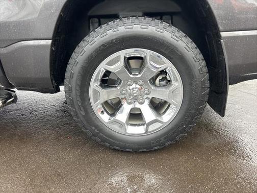 2022 RAM 1500 Big Horn Crew Cab 4x4 57' Box