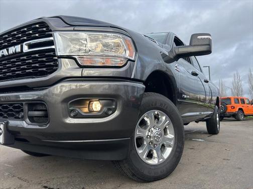 2024 RAM 3500 Big Horn Crew Cab 4x4 8 Box