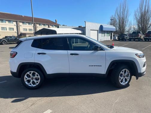 2025 Jeep Compass Sport