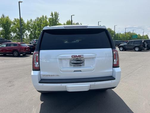 2017 GMC Yukon XL SLT
