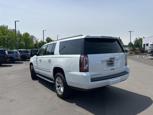 2017 GMC Yukon XL SLT