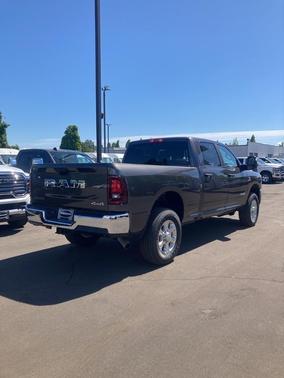2025 RAM 3500 Big Horn