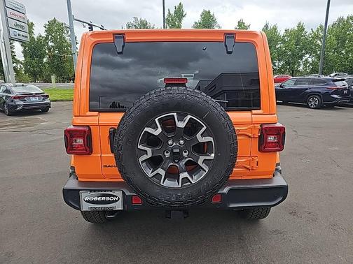 2025 Jeep Wrangler Sahara