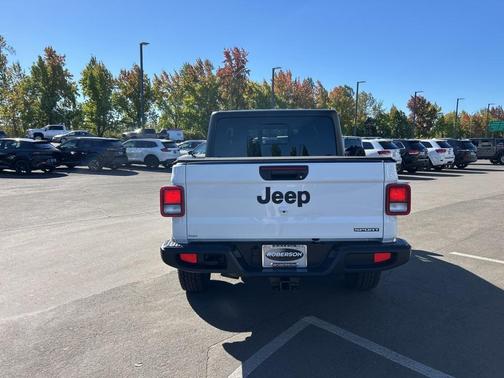 2020 Jeep Gladiator Sport