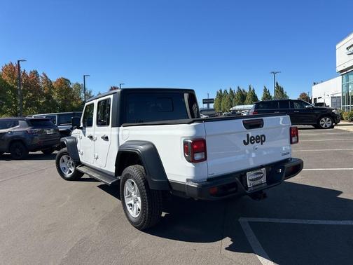 2020 Jeep Gladiator Sport