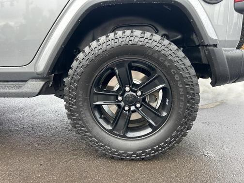 2021 Jeep Wrangler Unlimited Sahara Altitude