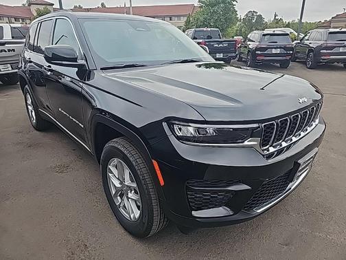 2025 Jeep Grand Cherokee Laredo X