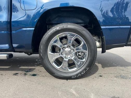 2021 RAM 1500 Big Horn Crew Cab 4x4 57' Box