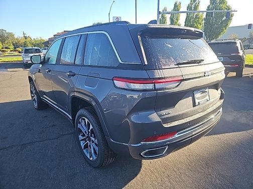 2025 Jeep Grand Cherokee Overland