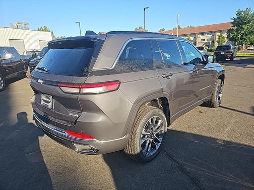 2025 Jeep Grand Cherokee Overland
