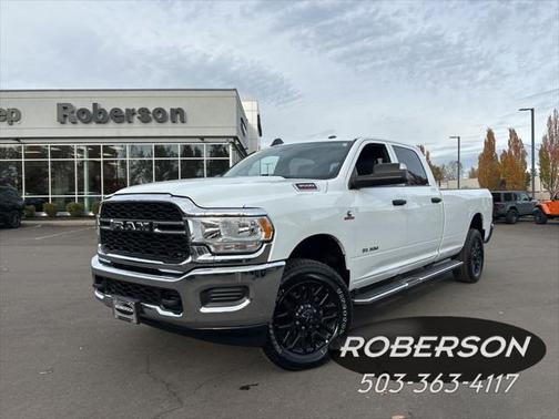 2022 RAM 3500 Tradesman Crew Cab 4x4 8 Box