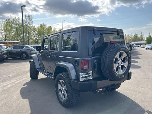 2017 Jeep Wrangler Unlimited Sahara