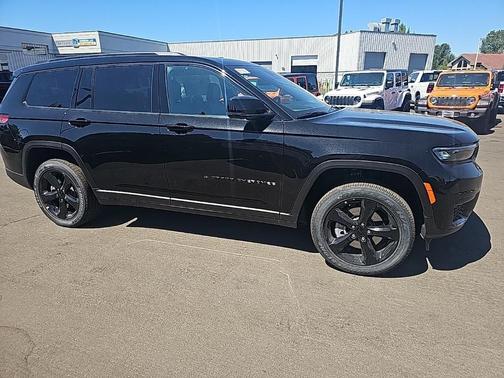 2025 Jeep Grand Cherokee L Laredo