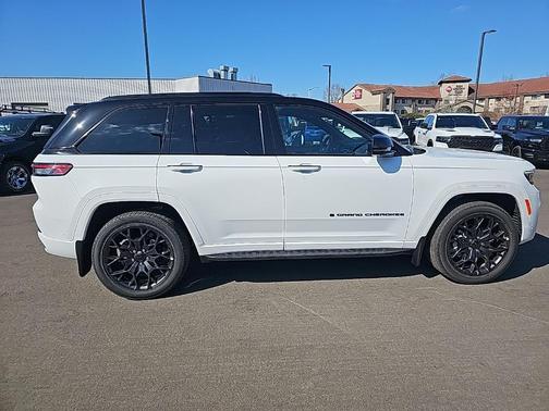 2025 Jeep Grand Cherokee Summit