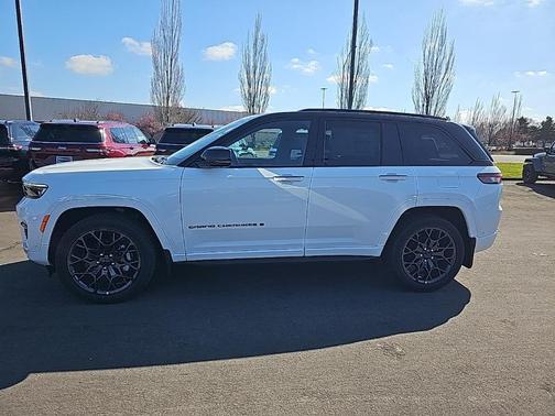 2025 Jeep Grand Cherokee Summit